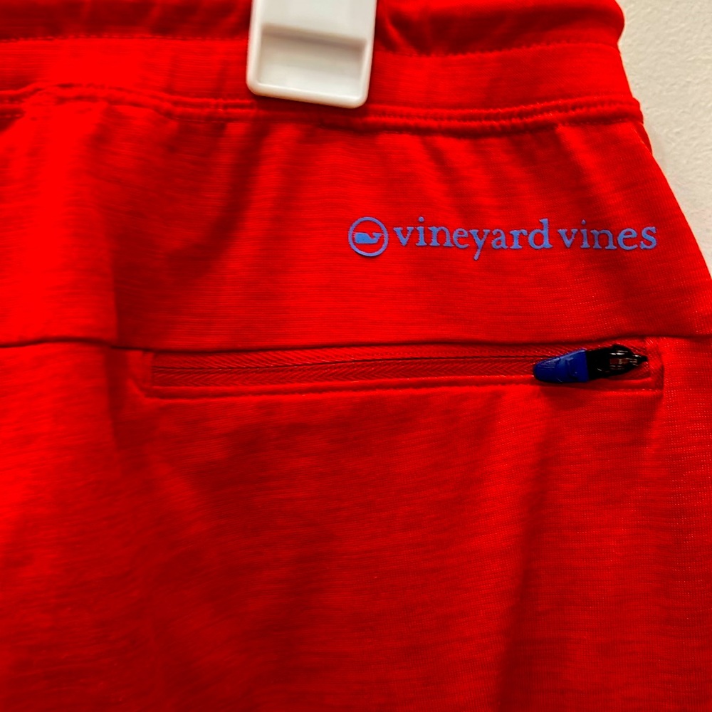 Vineyard Vines boys Red size L performance joggers. Gently worn, smoke free home
